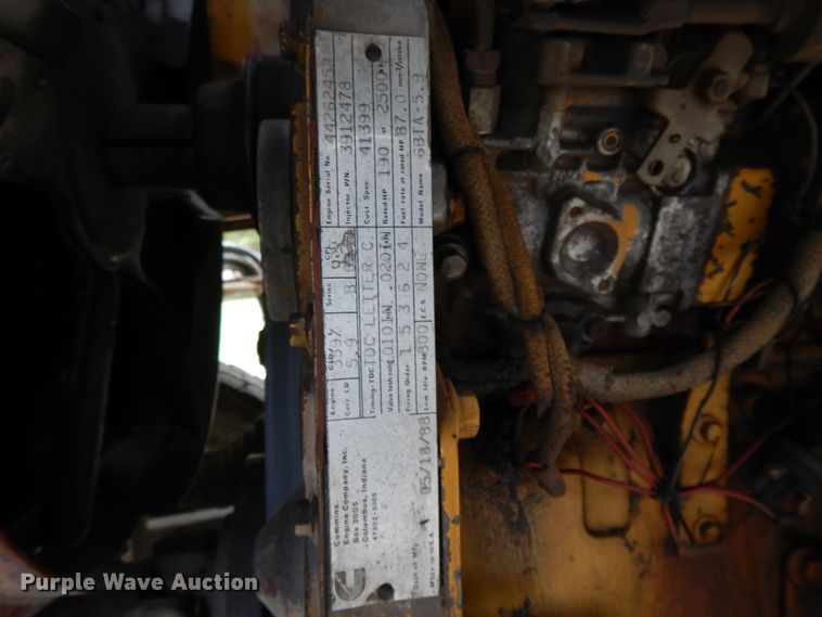 image for item DE5630 1989 Etnyre chip spreader