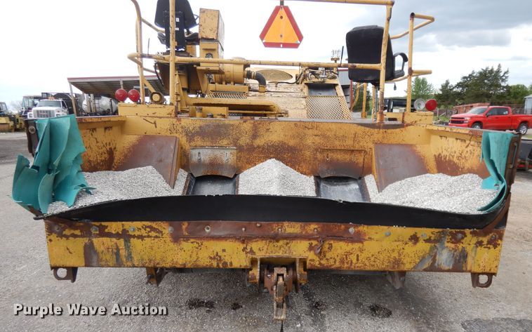 image for item DE5630 1989 Etnyre chip spreader