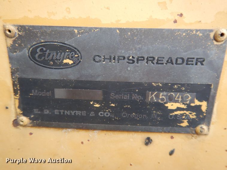 image for item DE5630 1989 Etnyre chip spreader