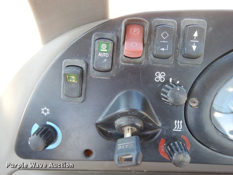 image for item DE5663 2014 Case 580 Super N  backhoe