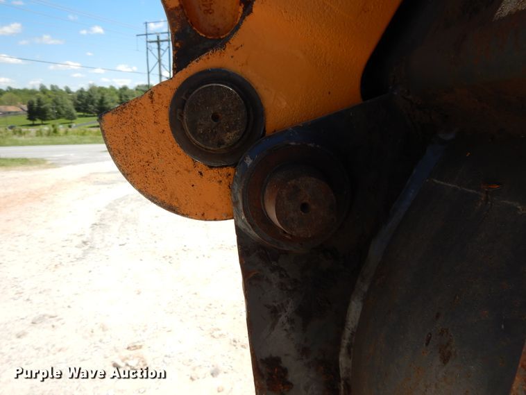 image for item DE5663 2014 Case 580 Super N  backhoe