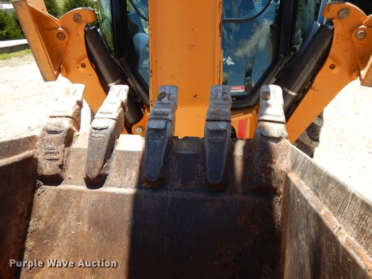 image for item DE5663 2014 Case 580 Super N  backhoe