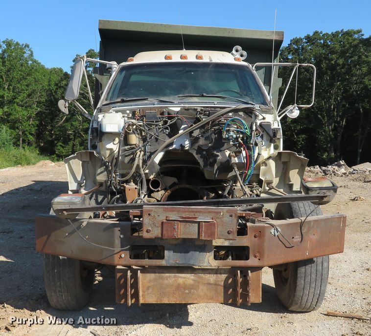 image for item DE8266 1991 GMC TopKick C6500 SL dump truck