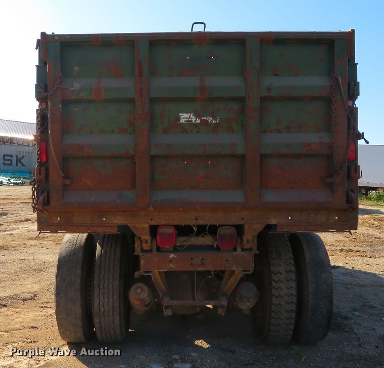 image for item DE8266 1991 GMC TopKick C6500 SL dump truck