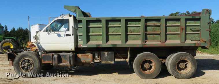 image for item DE8266 1991 GMC TopKick C6500 SL dump truck