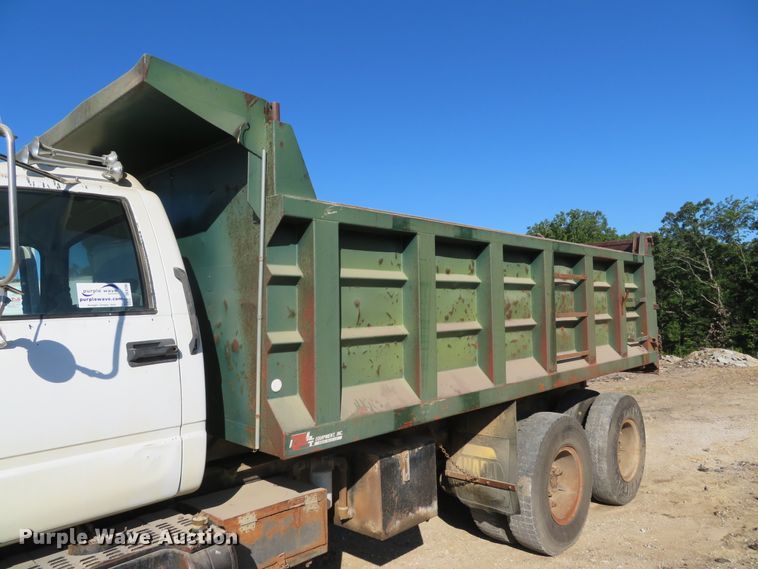 image for item DE8266 1991 GMC TopKick C6500 SL dump truck