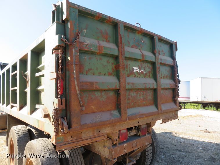 image for item DE8266 1991 GMC TopKick C6500 SL dump truck