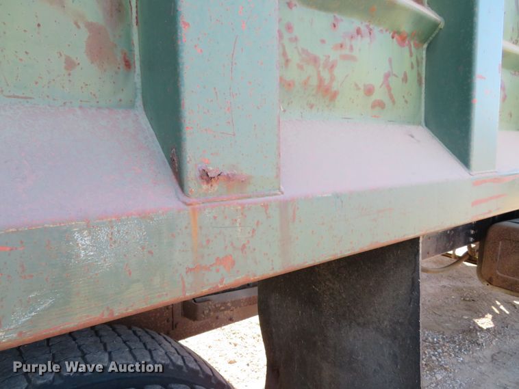 image for item DE8266 1991 GMC TopKick C6500 SL dump truck