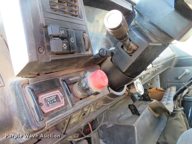 image for item DE8266 1991 GMC TopKick C6500 SL dump truck