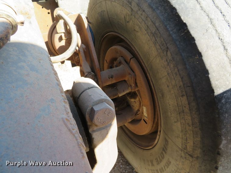 image for item DE8266 1991 GMC TopKick C6500 SL dump truck