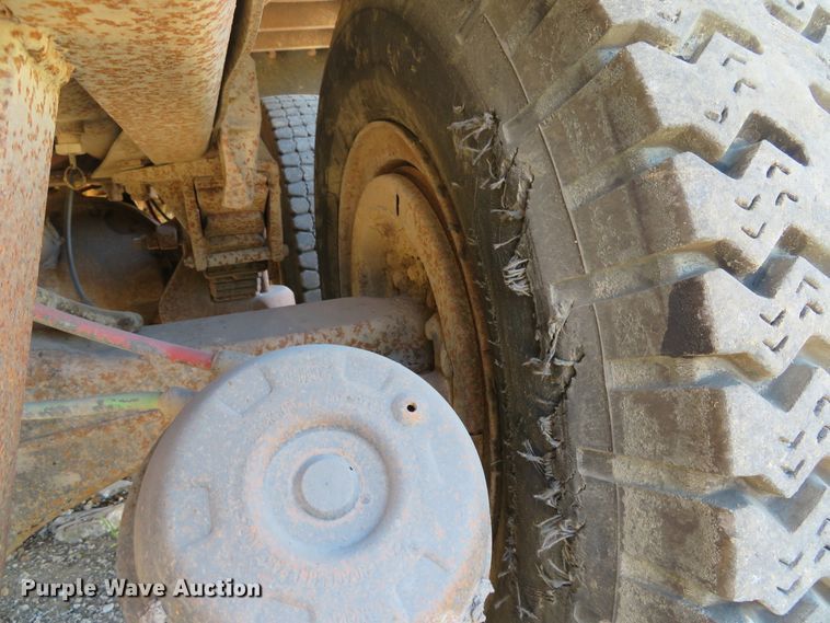 image for item DE8266 1991 GMC TopKick C6500 SL dump truck