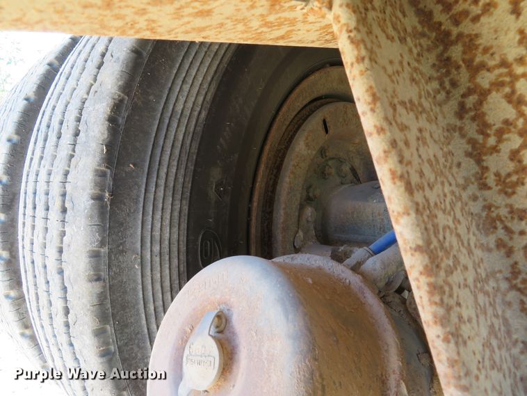 image for item DE8266 1991 GMC TopKick C6500 SL dump truck