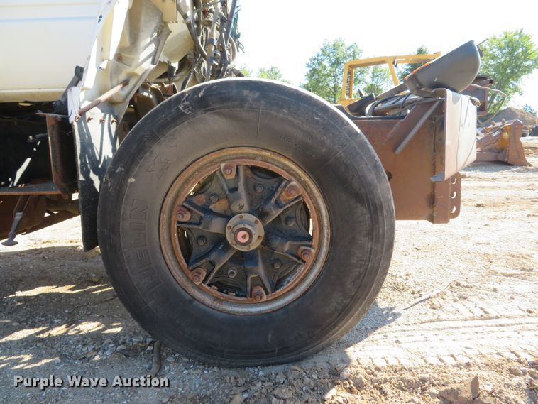 image for item DE8266 1991 GMC TopKick C6500 SL dump truck