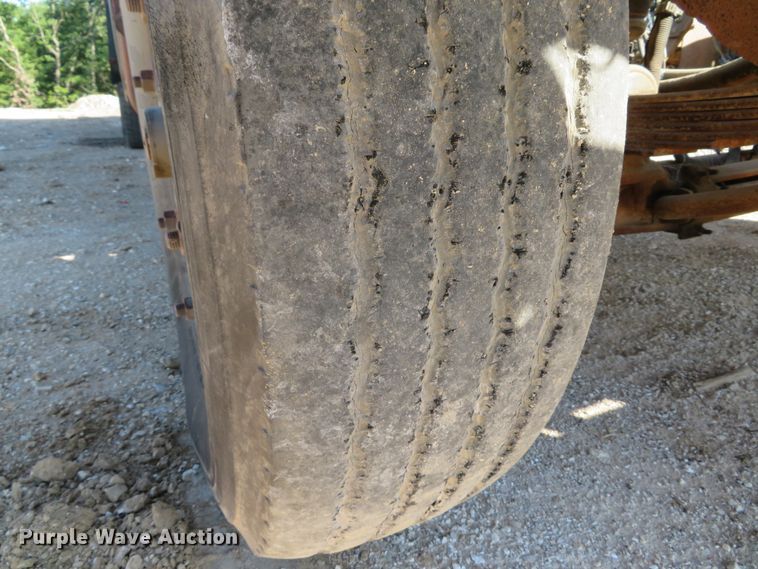 image for item DE8266 1991 GMC TopKick C6500 SL dump truck