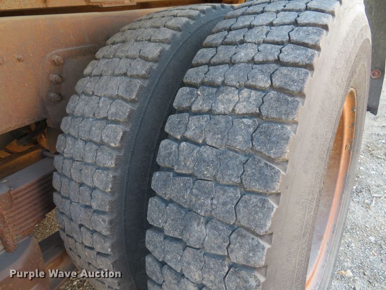 image for item DE8266 1991 GMC TopKick C6500 SL dump truck