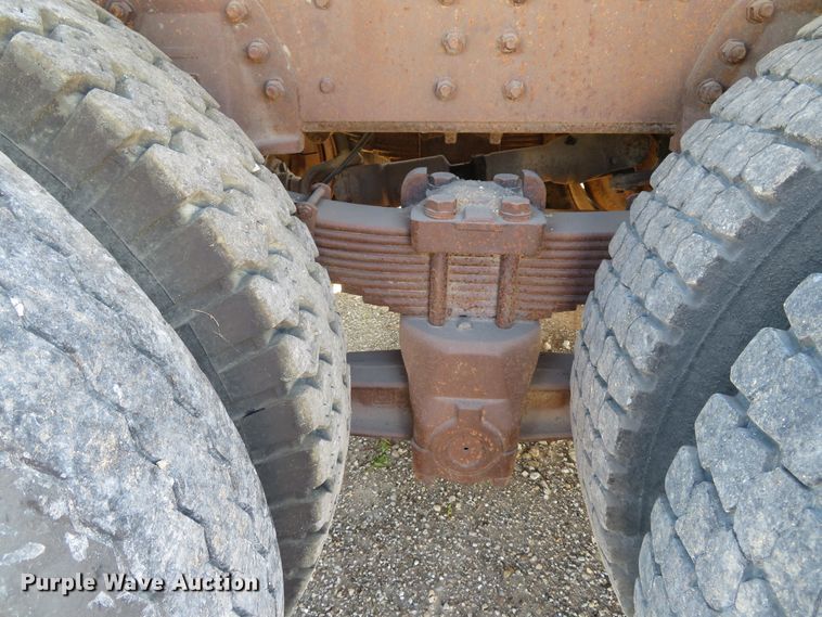 image for item DE8266 1991 GMC TopKick C6500 SL dump truck