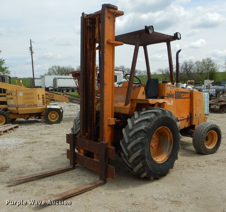 image for item DF3127 1992 Case 586E forklift