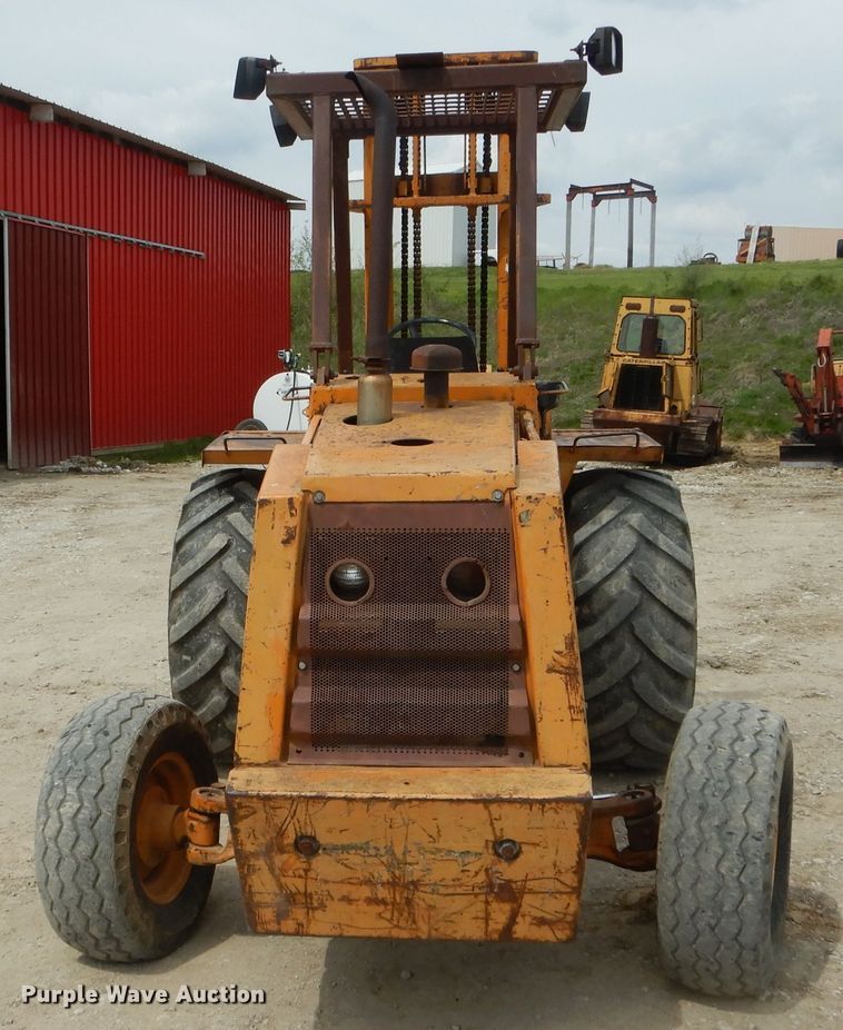 image for item DF3127 1992 Case 586E forklift