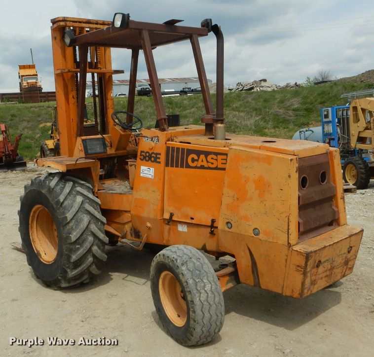 image for item DF3127 1992 Case 586E forklift