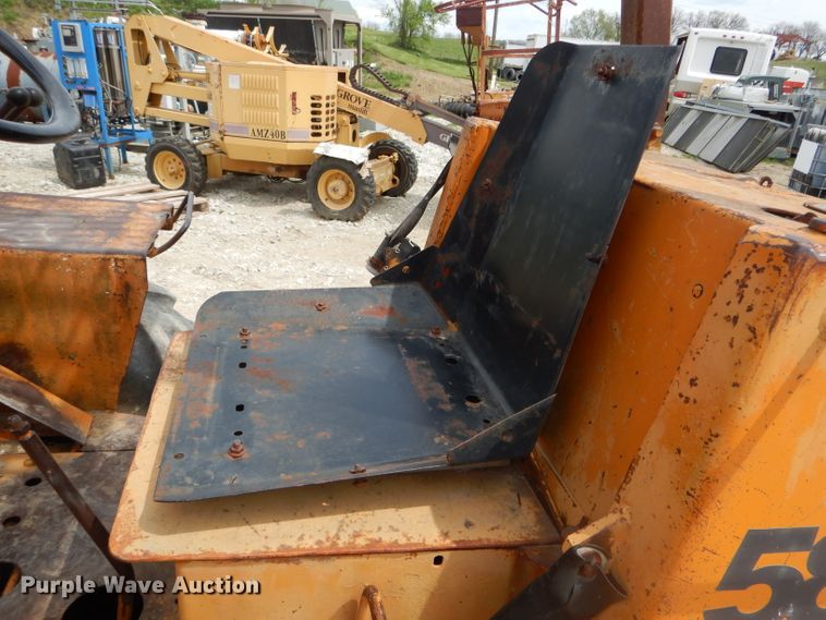 image for item DF3127 1992 Case 586E forklift