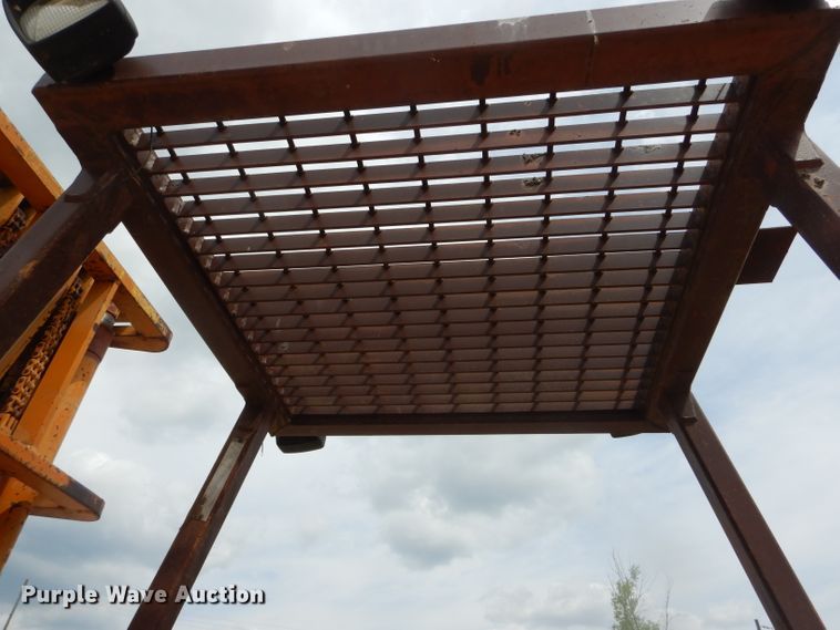 image for item DF3127 1992 Case 586E forklift