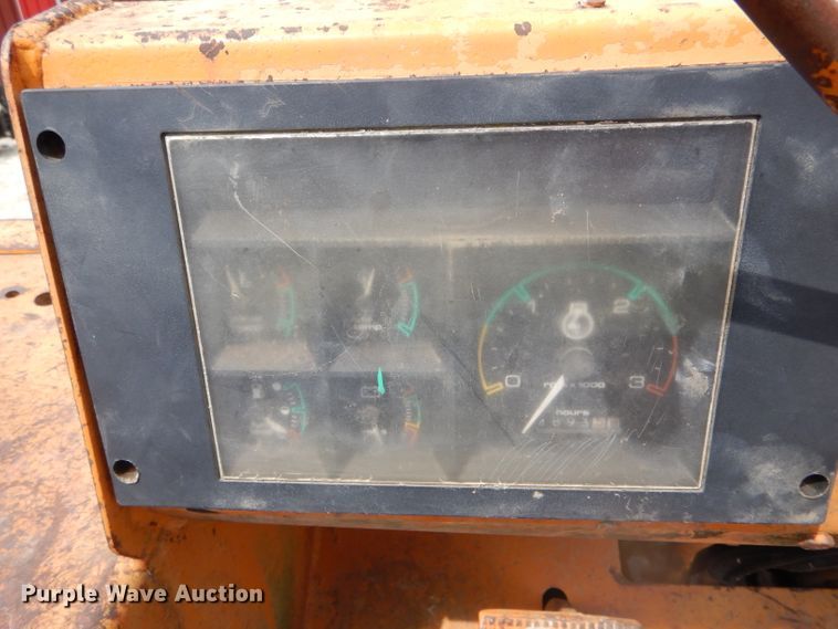 image for item DF3127 1992 Case 586E forklift