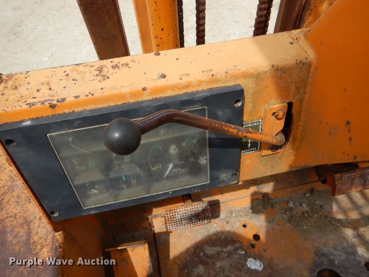 image for item DF3127 1992 Case 586E forklift