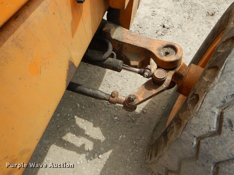 image for item DF3127 1992 Case 586E forklift