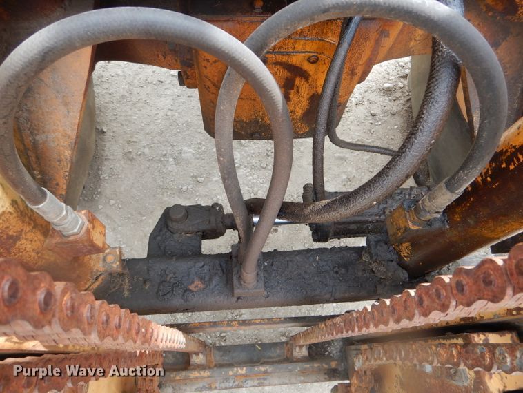 image for item DF3127 1992 Case 586E forklift