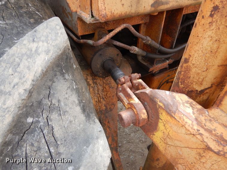 image for item DF3127 1992 Case 586E forklift