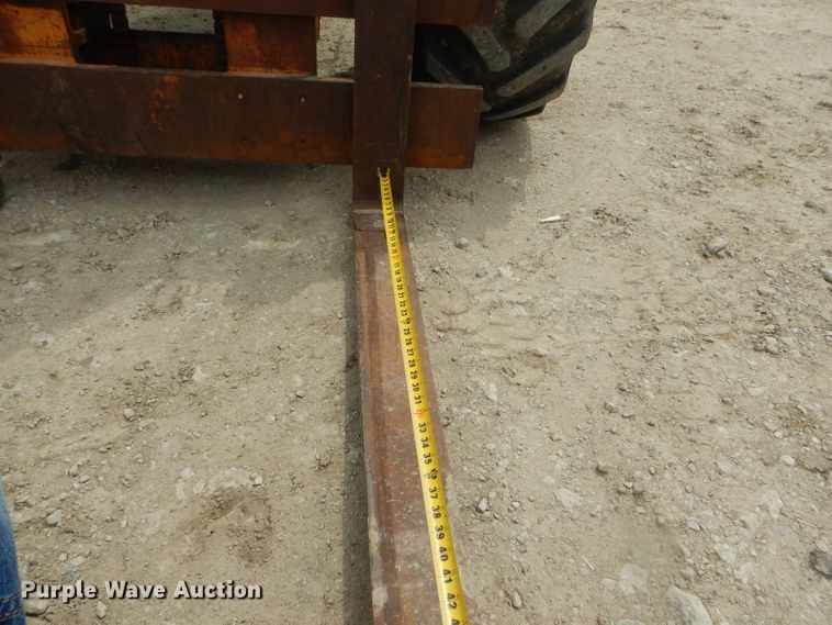 image for item DF3127 1992 Case 586E forklift