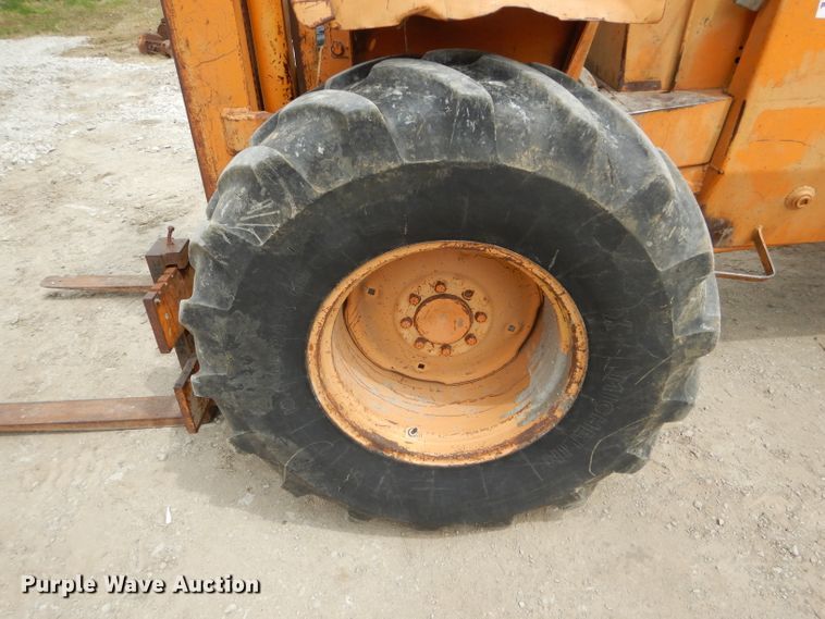 image for item DF3127 1992 Case 586E forklift