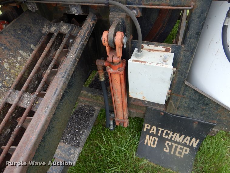 image for item DF3131 Patchman 720 asphalt recycler