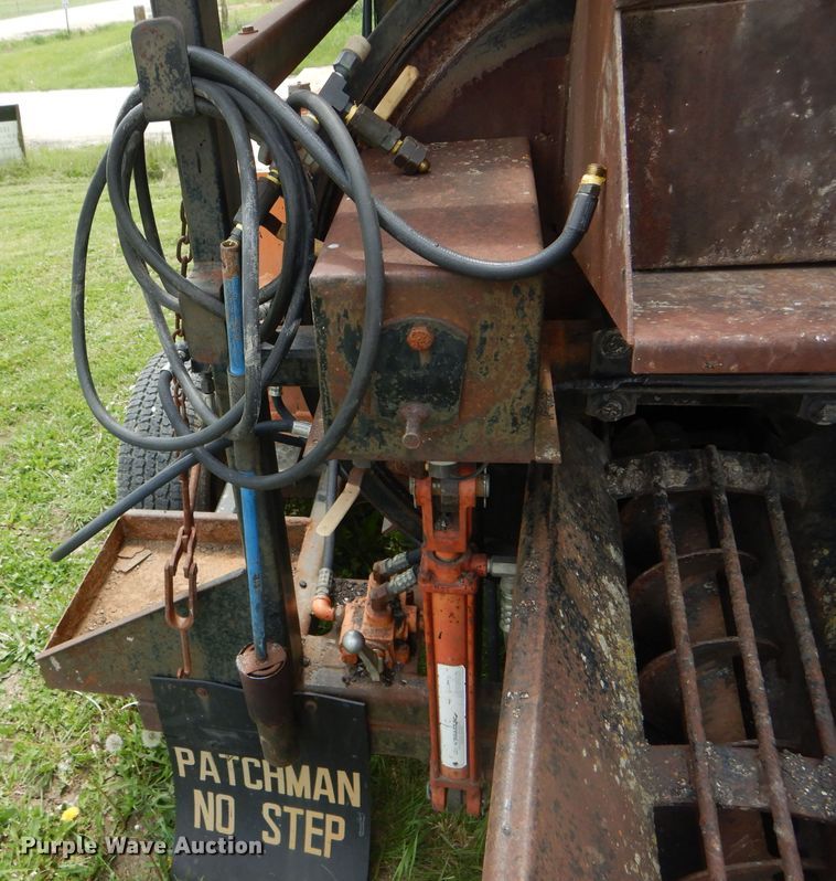 image for item DF3131 Patchman 720 asphalt recycler