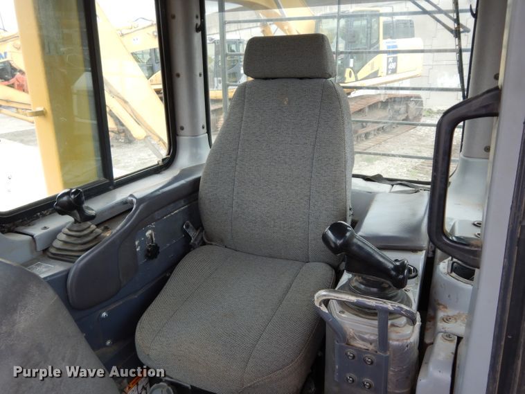 image for item DF4008 2006 Komatsu D61PX-15  dozer