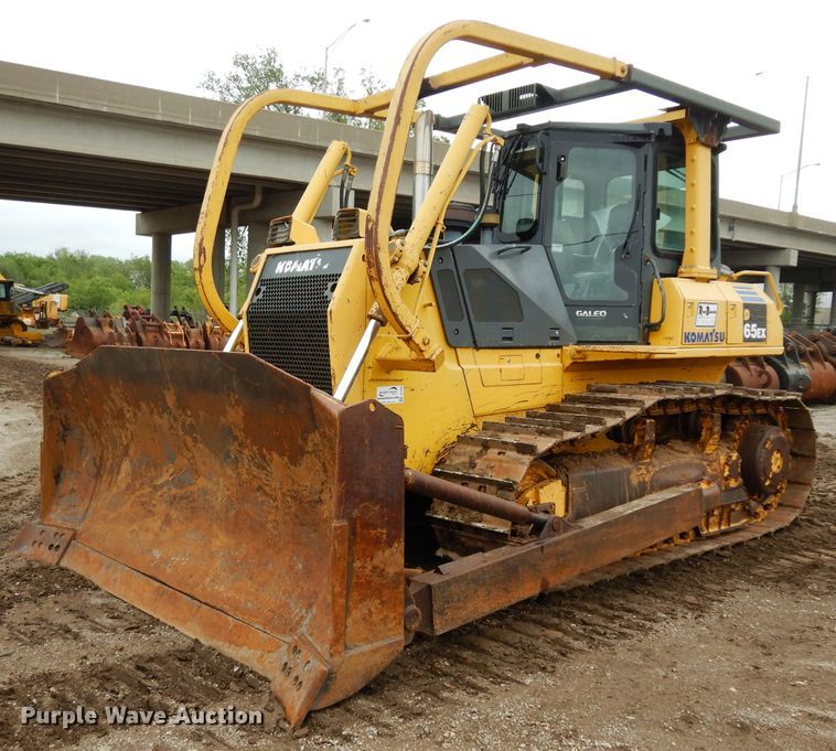 image for item DF4009 2004 Komatsu D65EX-15  dozer