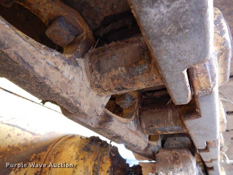 image for item DF4009 2004 Komatsu D65EX-15  dozer