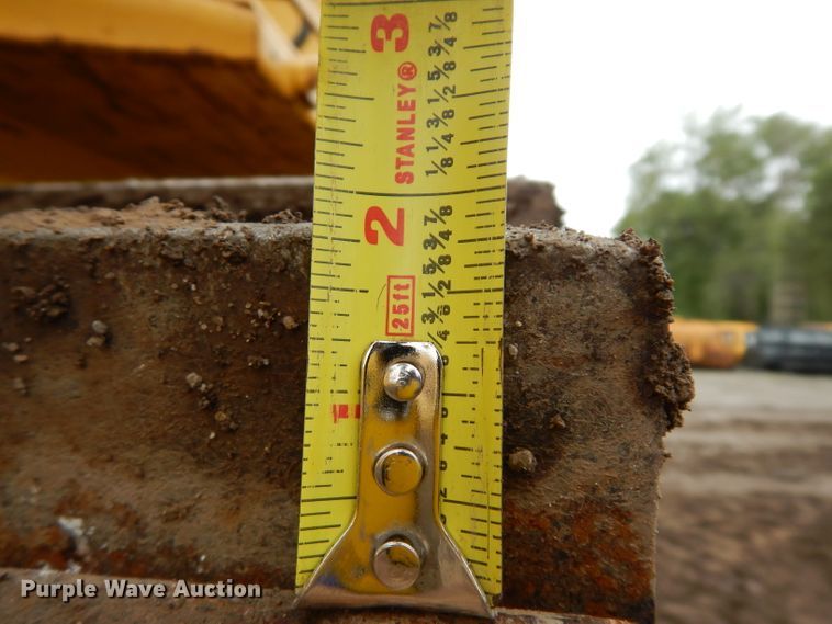 image for item DF4009 2004 Komatsu D65EX-15  dozer