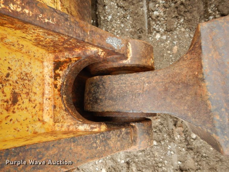 image for item DF4009 2004 Komatsu D65EX-15  dozer