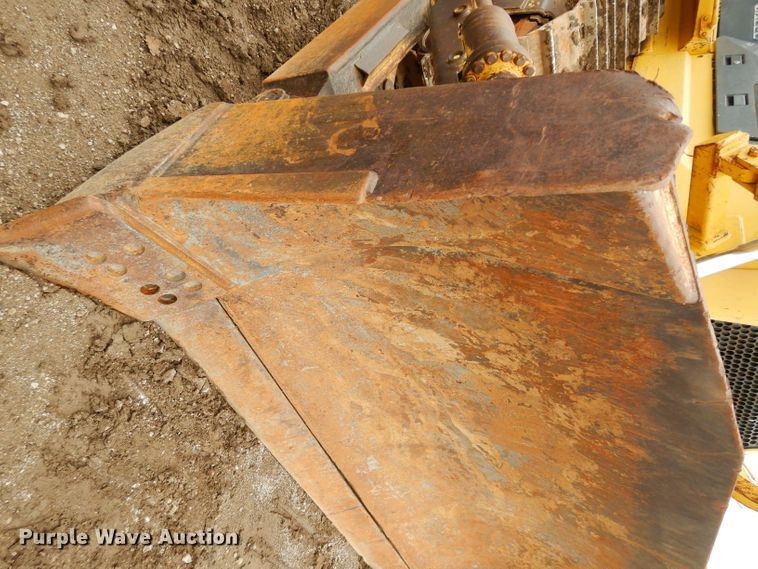 image for item DF4009 2004 Komatsu D65EX-15  dozer