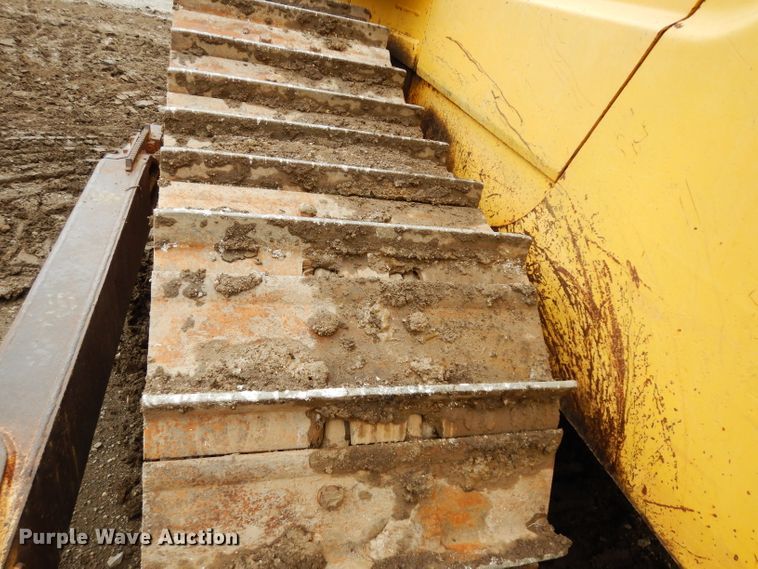 image for item DF4009 2004 Komatsu D65EX-15  dozer