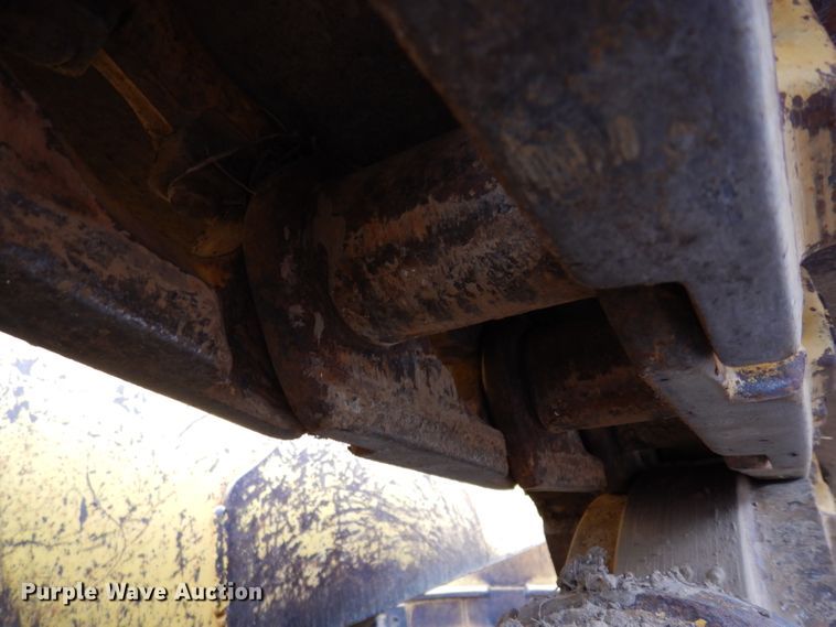 image for item DF4009 2004 Komatsu D65EX-15  dozer