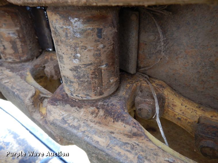 image for item DF4009 2004 Komatsu D65EX-15  dozer