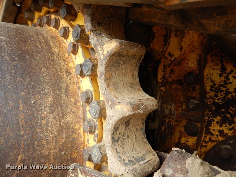 image for item DF4009 2004 Komatsu D65EX-15  dozer