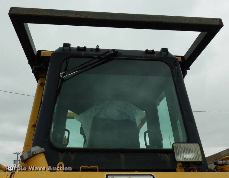image for item DF4009 2004 Komatsu D65EX-15  dozer