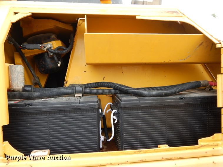 image for item DF4009 2004 Komatsu D65EX-15  dozer