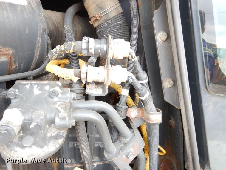 image for item DF4009 2004 Komatsu D65EX-15  dozer