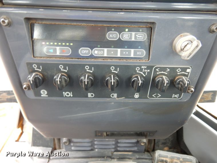 image for item DF4009 2004 Komatsu D65EX-15  dozer