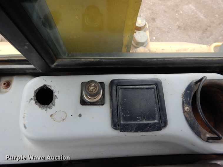 image for item DF4009 2004 Komatsu D65EX-15  dozer