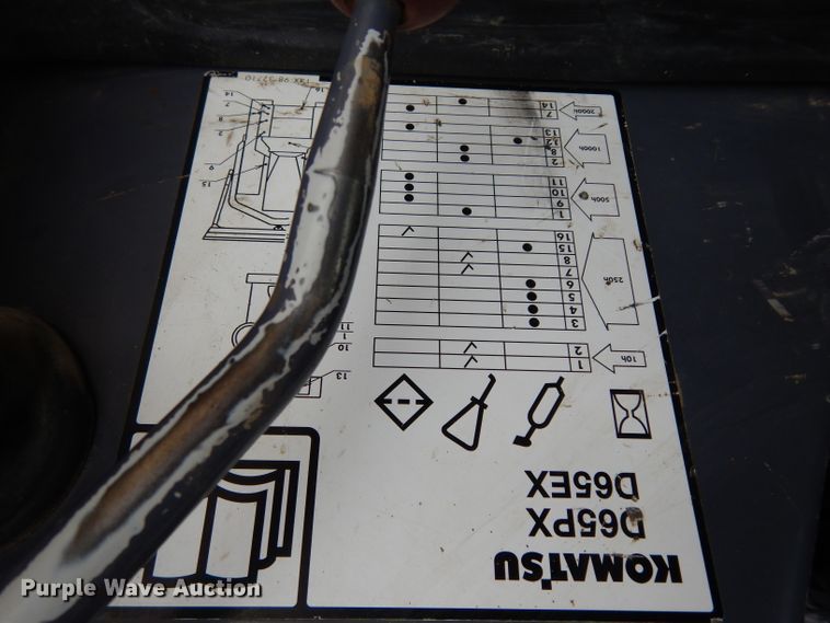 image for item DF4009 2004 Komatsu D65EX-15  dozer